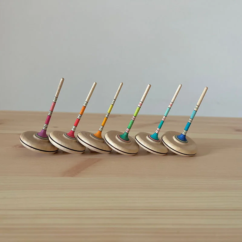 Mader lesena vrtavka spaghetti rainbow